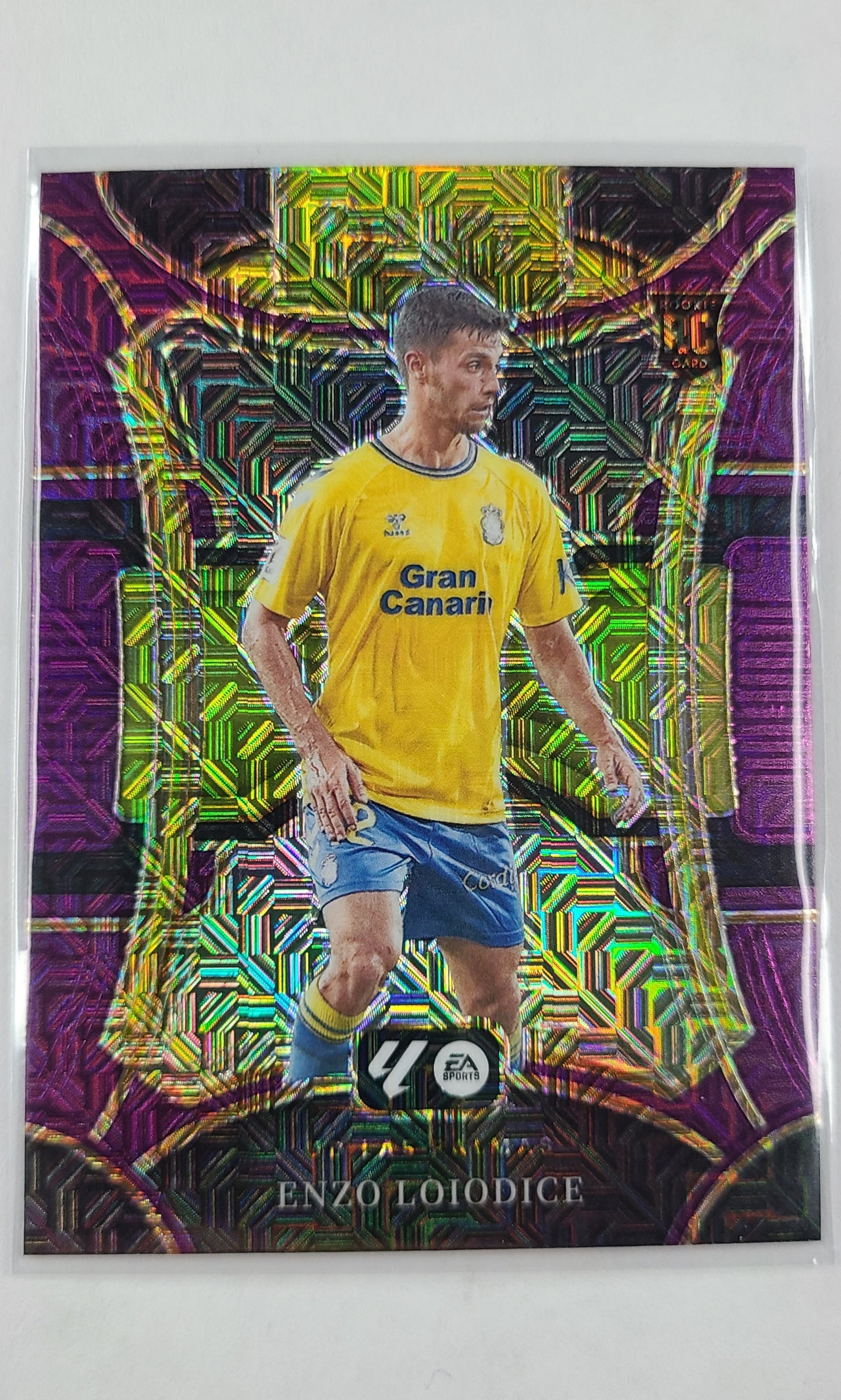 23 Panini Select Soccer - #192 Enzo Loiodice (Purple Mojo)